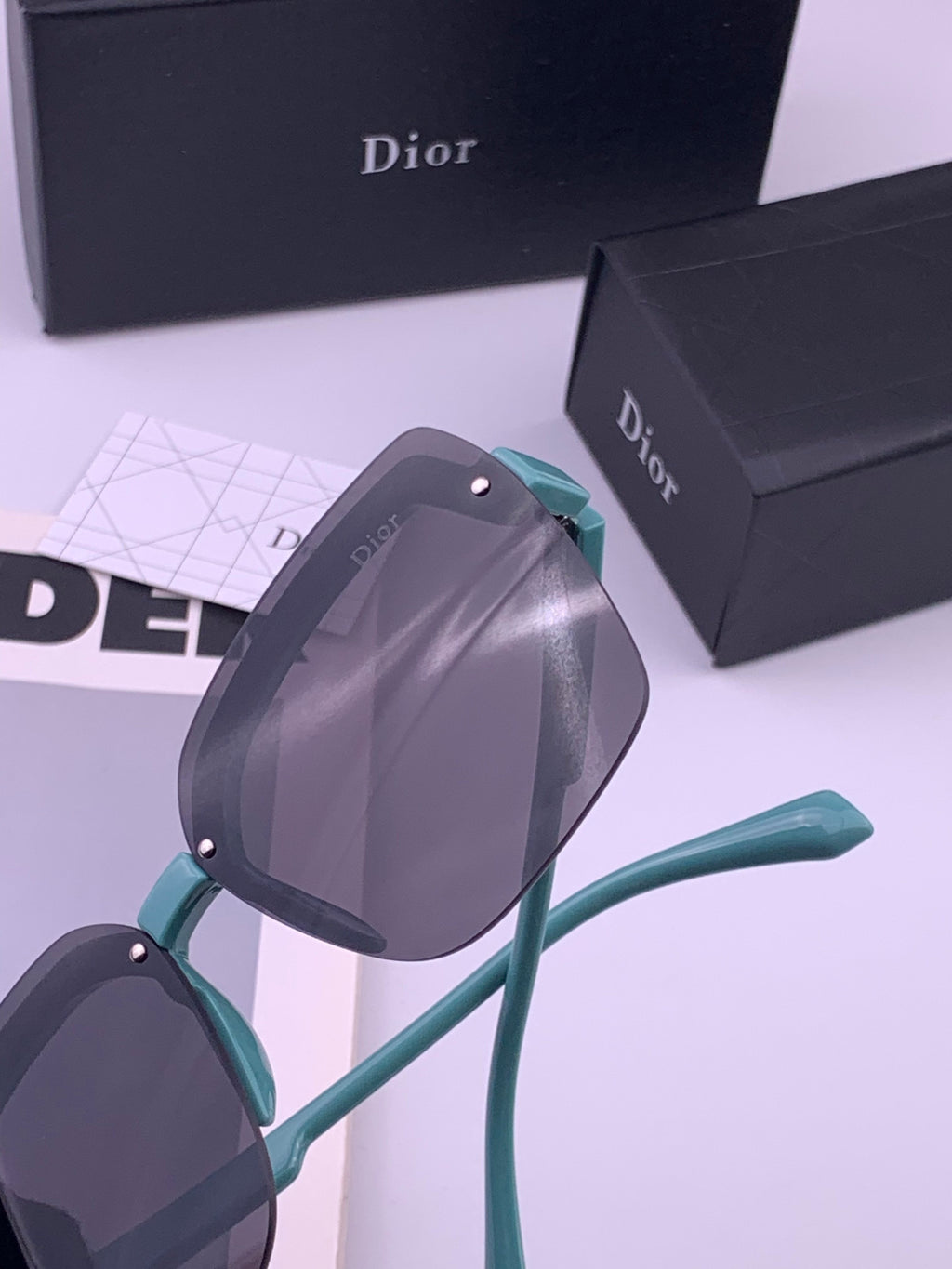 Dior D68000 Polarized Fashion Gold Lens Sunglasses for Men & Women - detail image 3