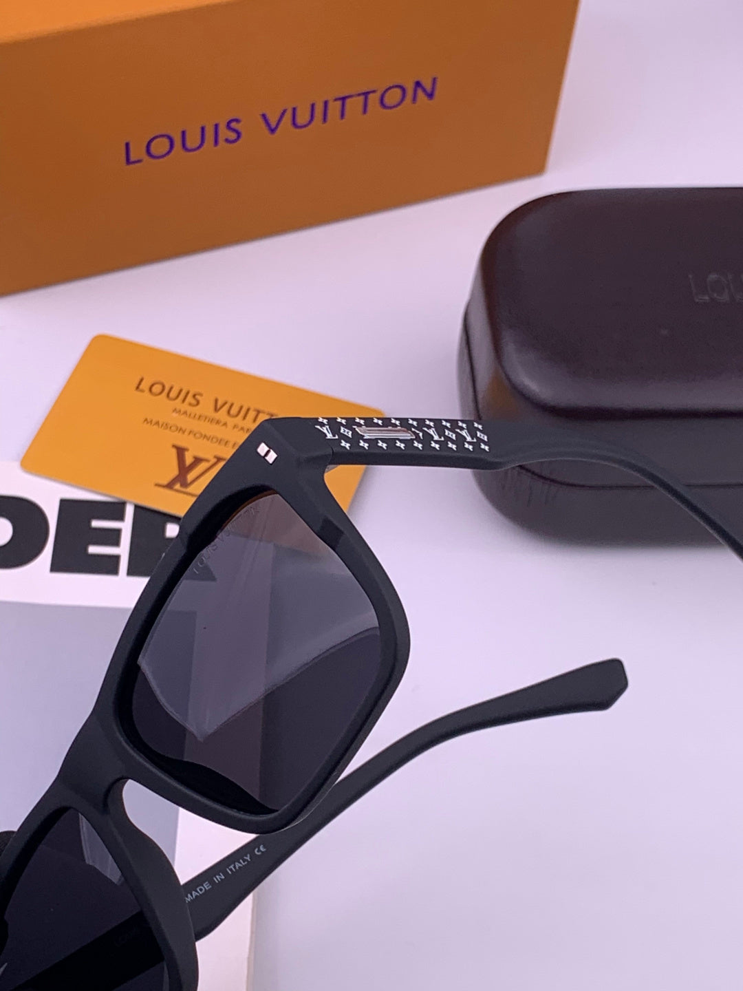 Louis Vuitton L8510 Square Brown Lens Sunglasses for Men & Women - 464790 - detail image 3