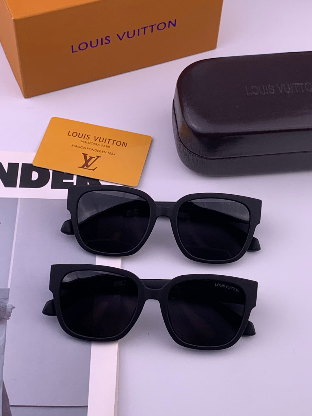Louis Vuitton L7511 Square Brown Lens Sunglasses for Men & Women - 464792 - detail image 7