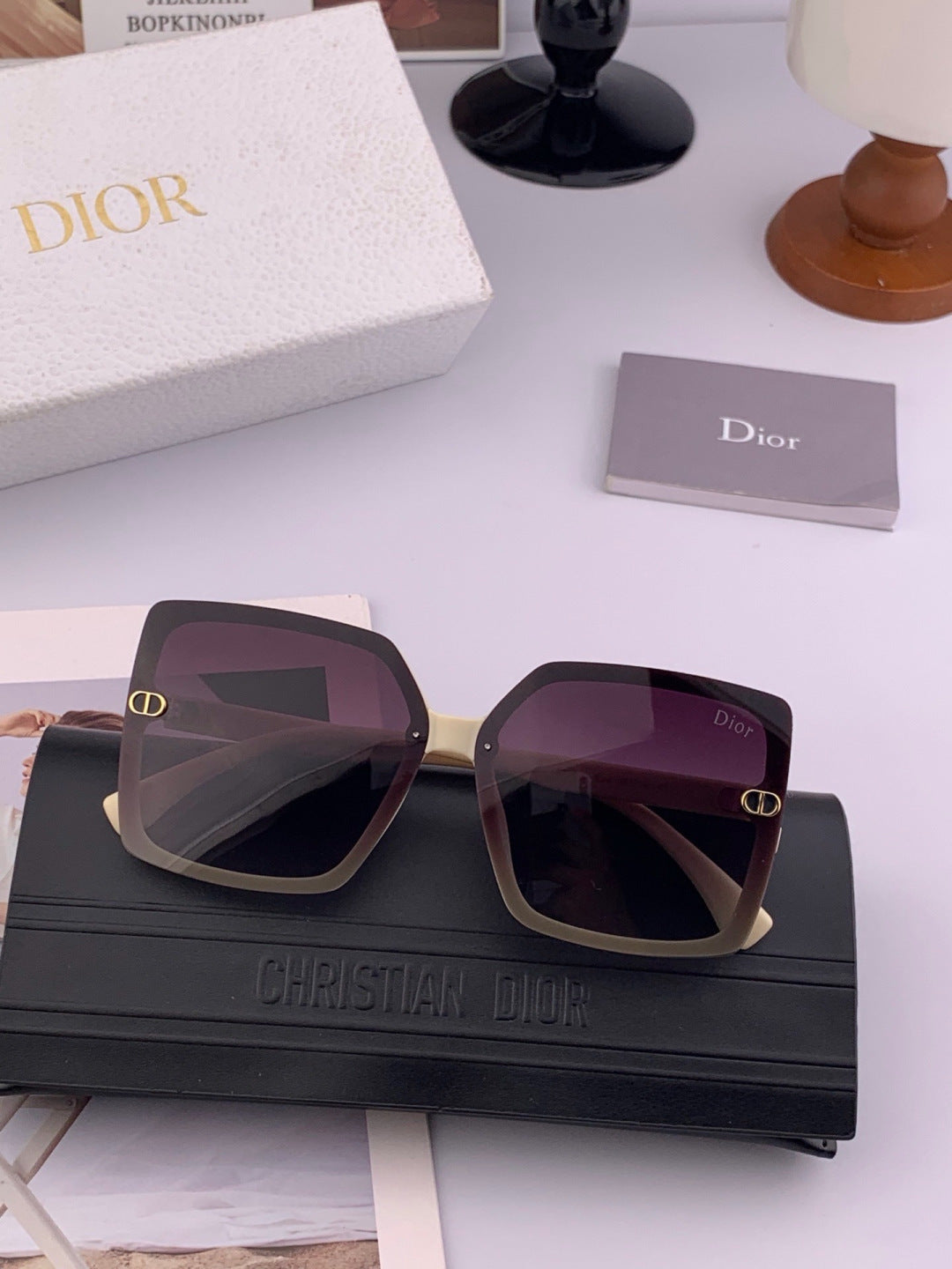 Dior CD4971 Polarized Square Gold Lens Sunglasses for Women - detail image 6