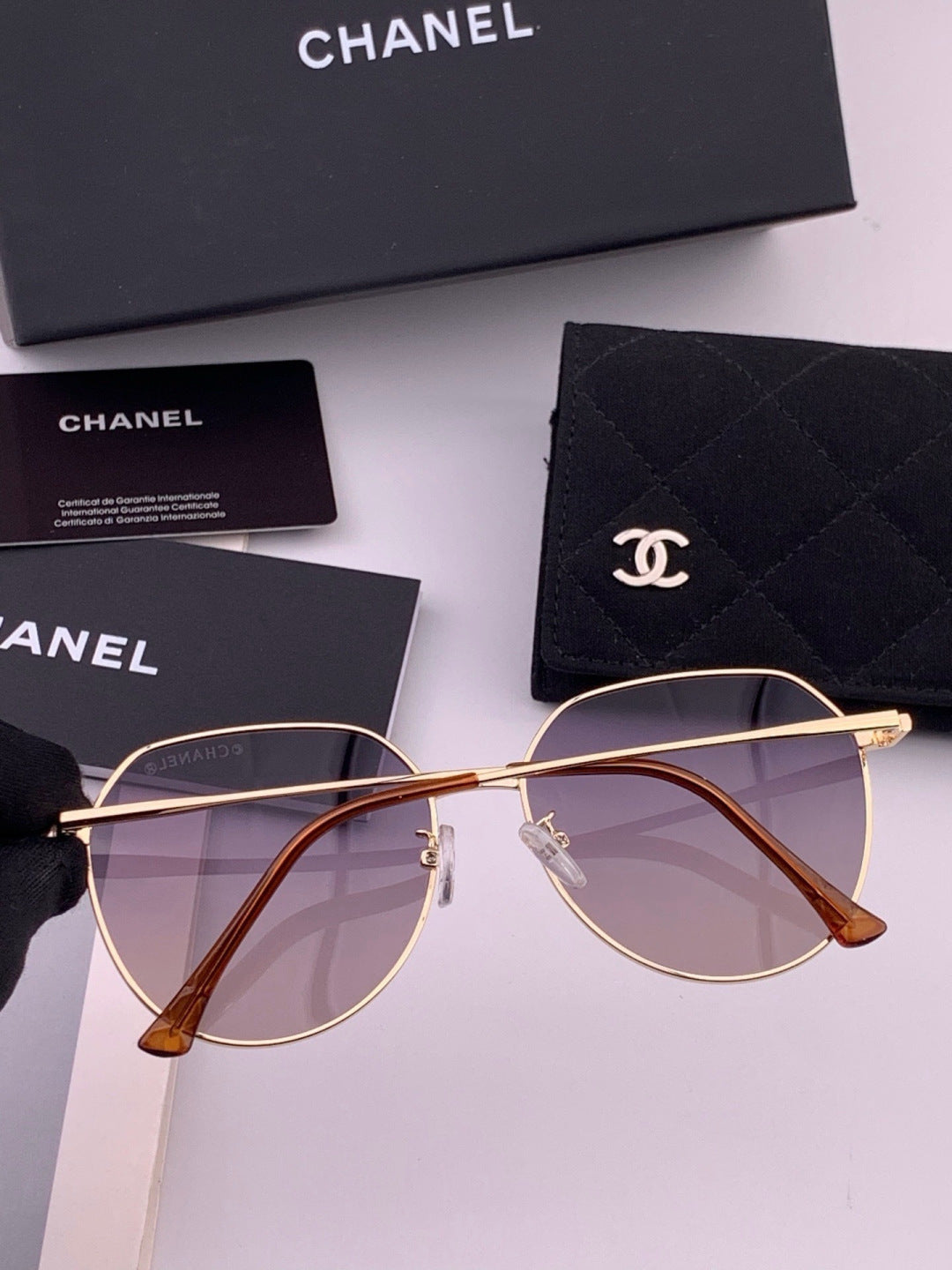 Gucci G2815 Polarized Oversized Purple Lens Sunglasses for Men & Women - detail image 6