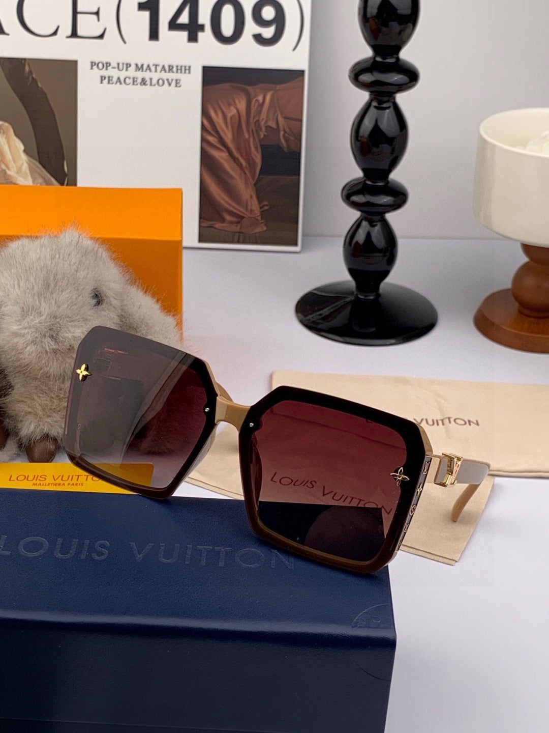 Louis Vuitton L3262 Square Red Lens Sunglasses for Men & Women - 464720 - detail image 2