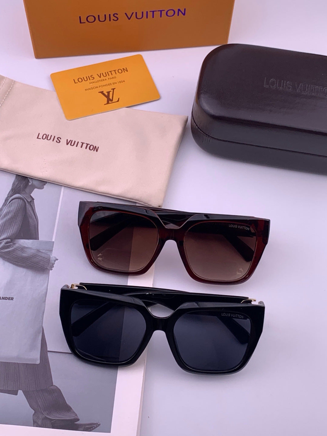 Louis Vuitton L95801 Square Gold Lens Sunglasses for Women - 464702 - detail image 7