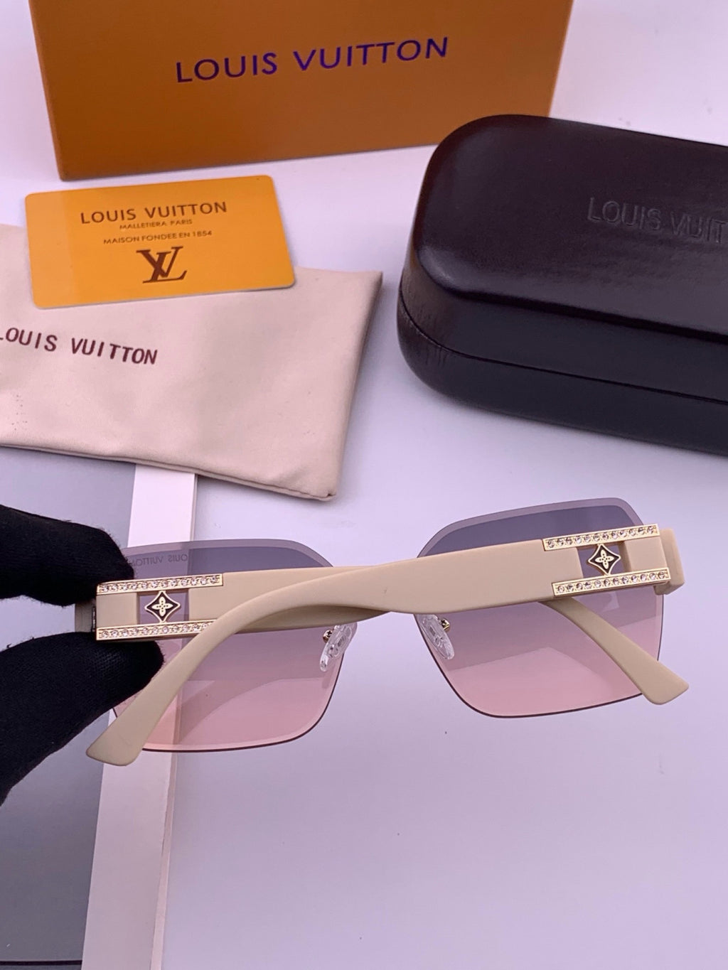 Louis Vuitton L9261 Square Gold Lens Sunglasses for Men & Women - 464705 - detail image 4
