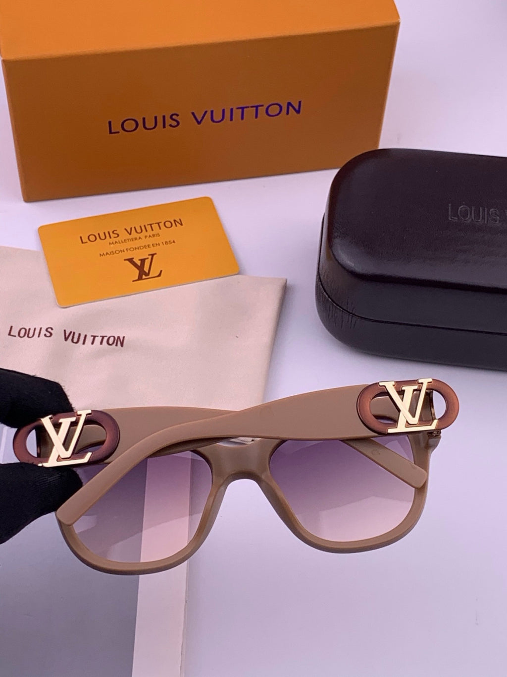 Louis Vuitton L07002 Square Purple Lens Sunglasses for Women - 464708 - detail image 6