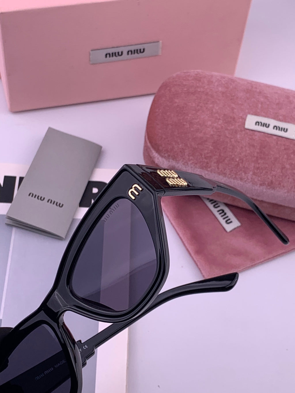 Miu Miu M8232 Fashion Brown Lens Sunglasses for Men & Women - 466151 - detail image 3