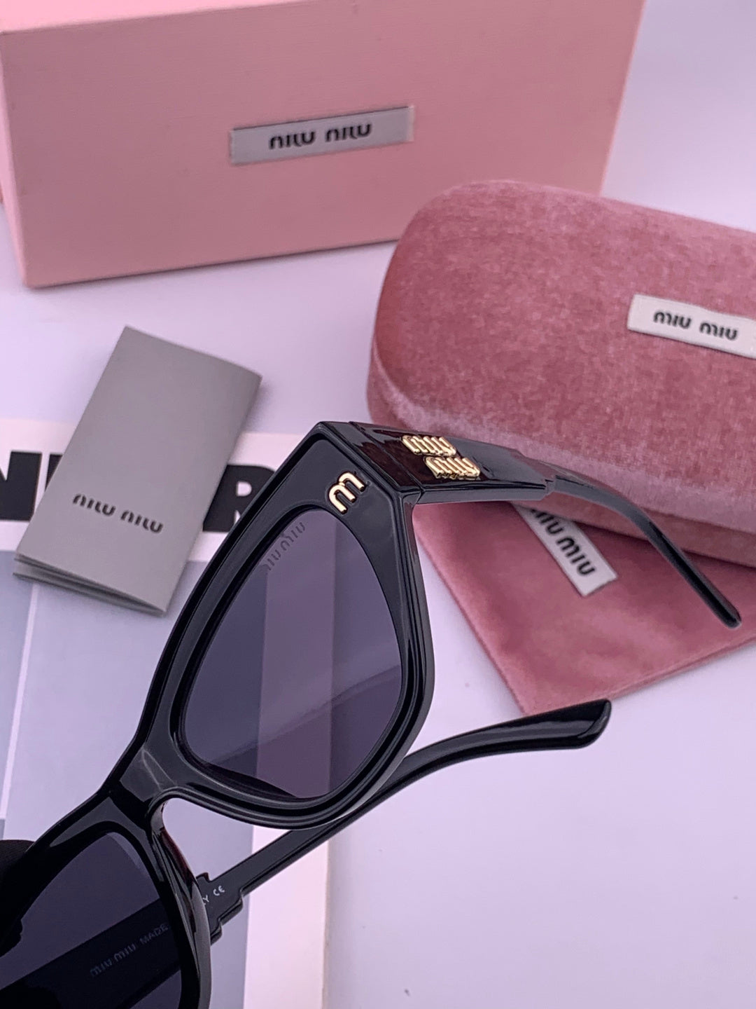 Miu Miu M8232 Fashion Brown Lens Sunglasses for Men & Women - 466151 - detail image 3