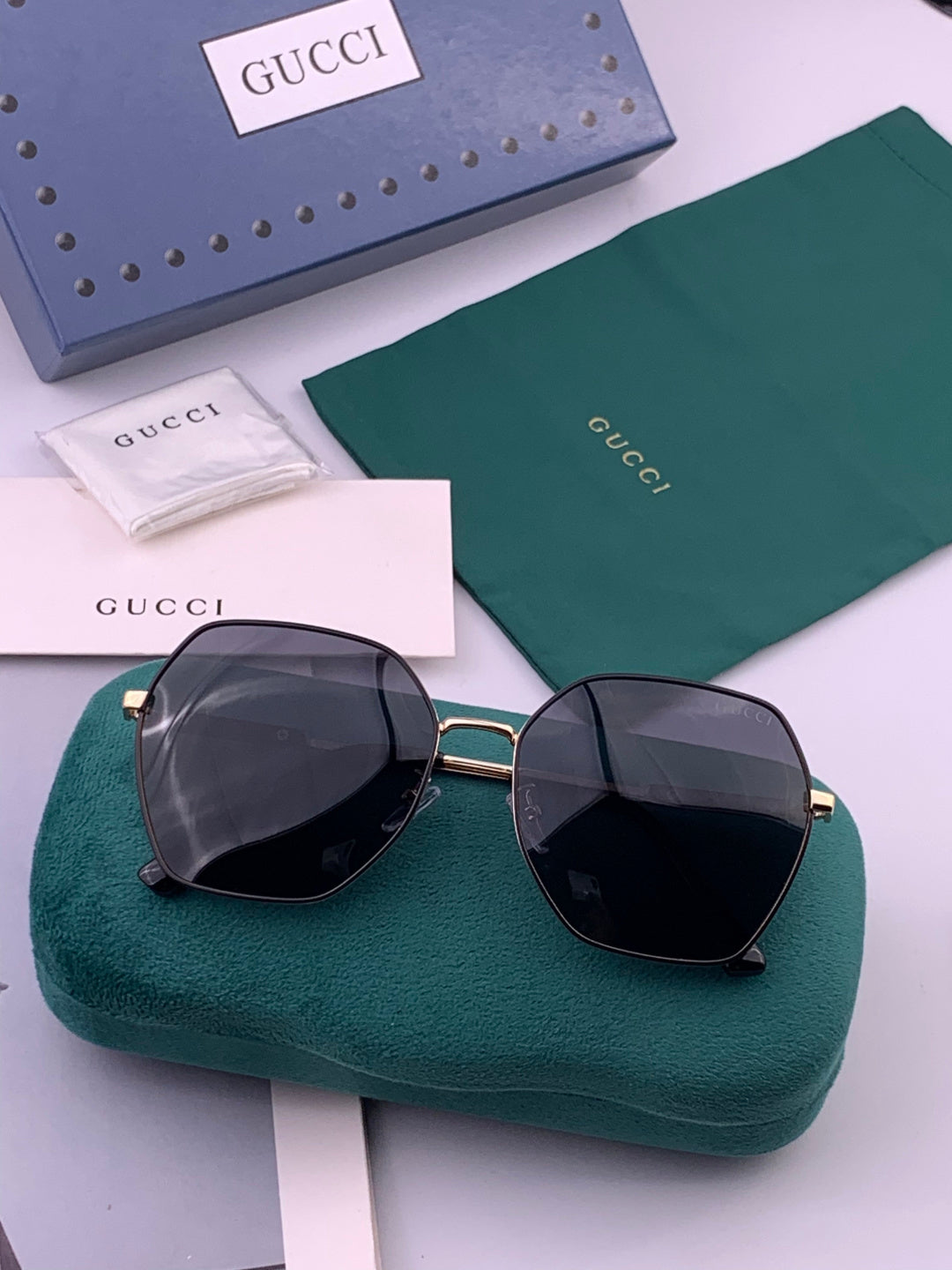 Gucci G9822 Polarized Oversized Brown Lens Sunglasses for Men & Women - 464911 - detail image 7