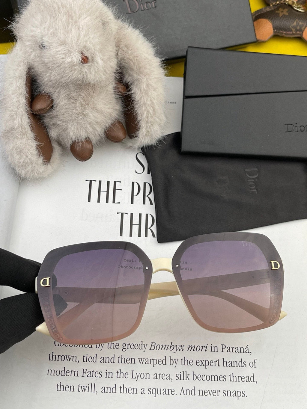 Dior D3200 Polarized Fashion Blue Lens Sunglasses for Men & Women - 465309 - detail image 3
