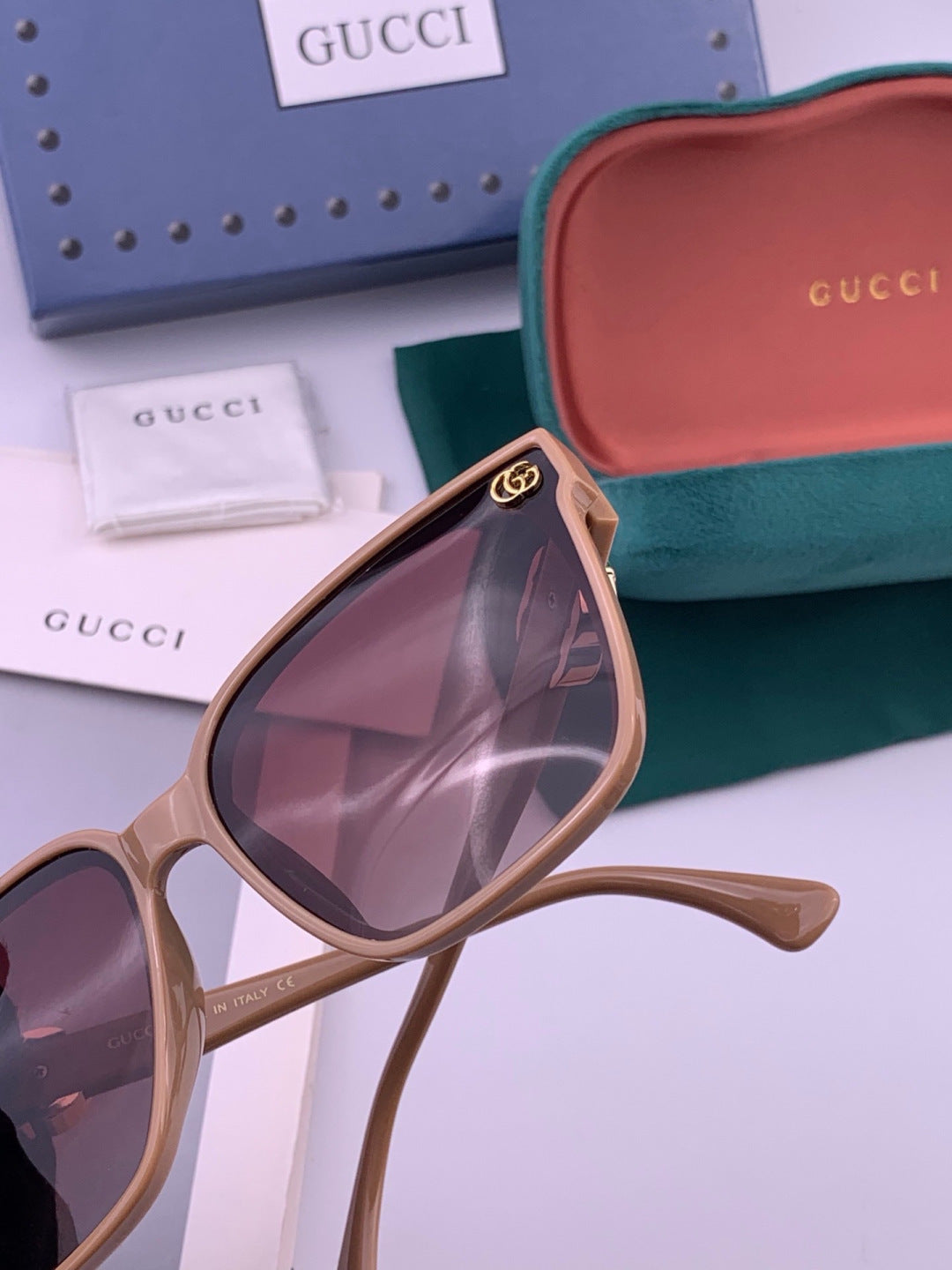 Gucci G0262 Polarized Square Gold Lens Sunglasses for Men & Women - 464895 - detail image 5