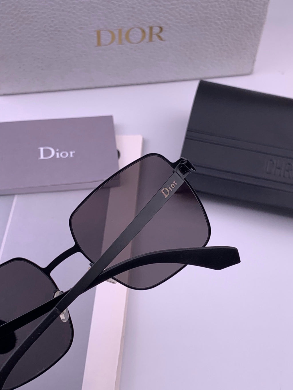 Dior D3908 Fashion Black Lens Sunglasses for Men & Women - 465307 - detail image 3