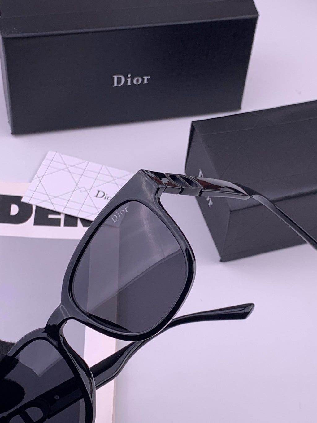 Dior D8913 Polarized Square Black Lens Sunglasses for Men & Women - detail image 3