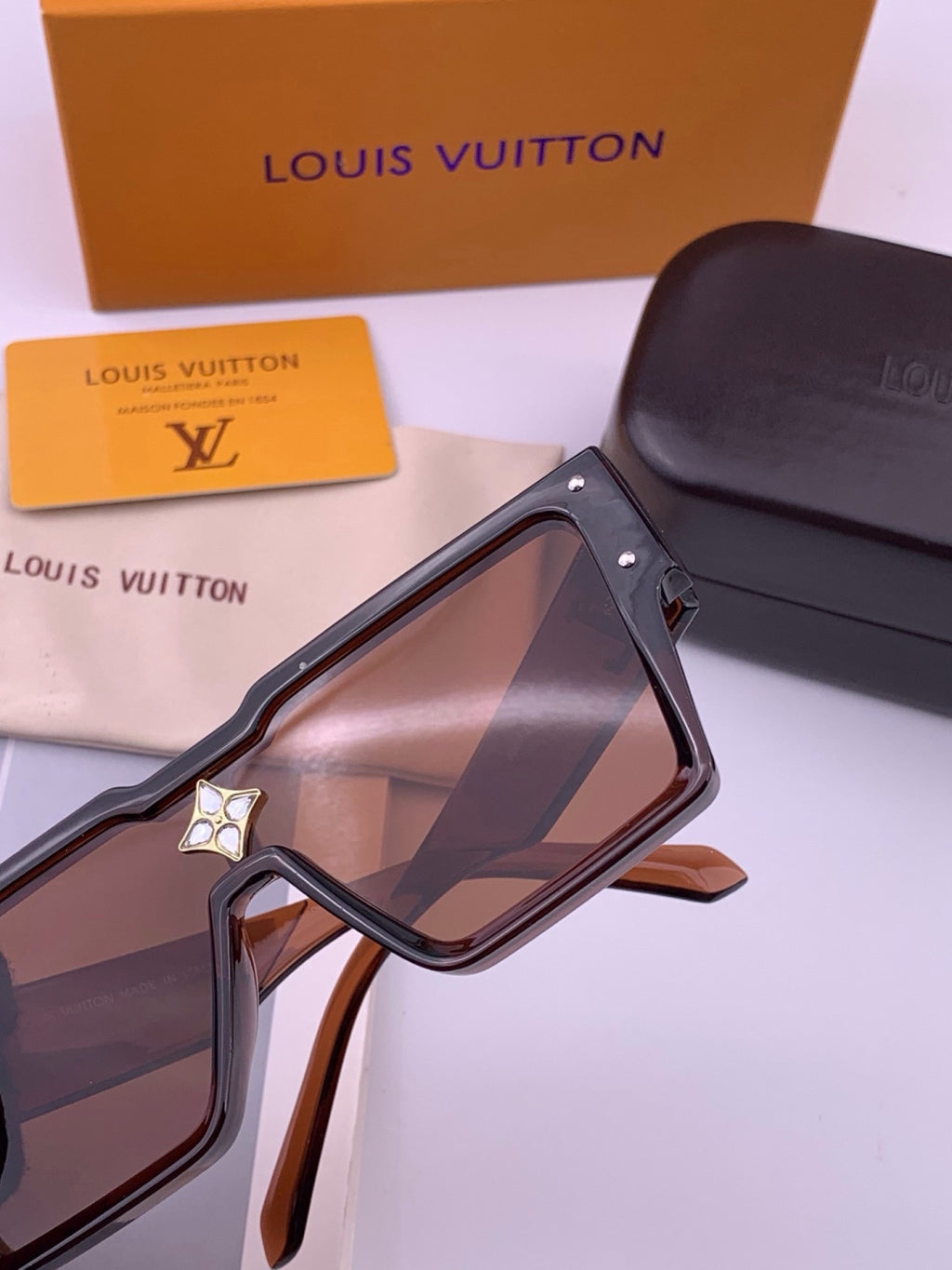 Louis Vuitton L7600 Square Black Lens Sunglasses for Women - 493230 - detail image 4