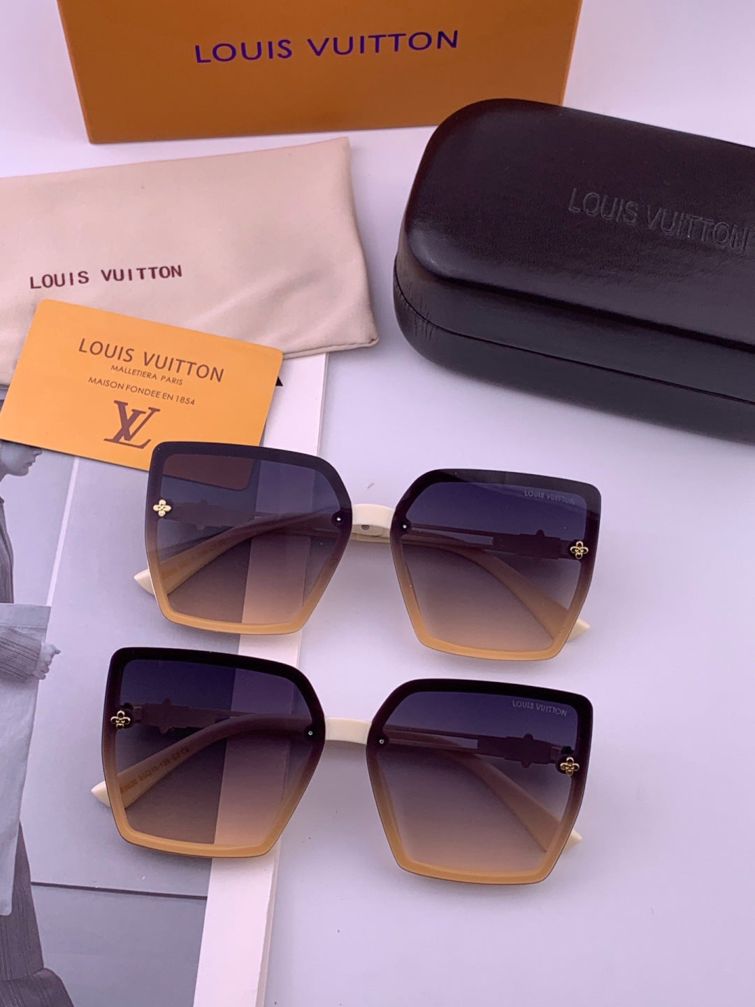 Louis Vuitton L6302 Square Gold Lens Sunglasses for Men & Women - detail image 6