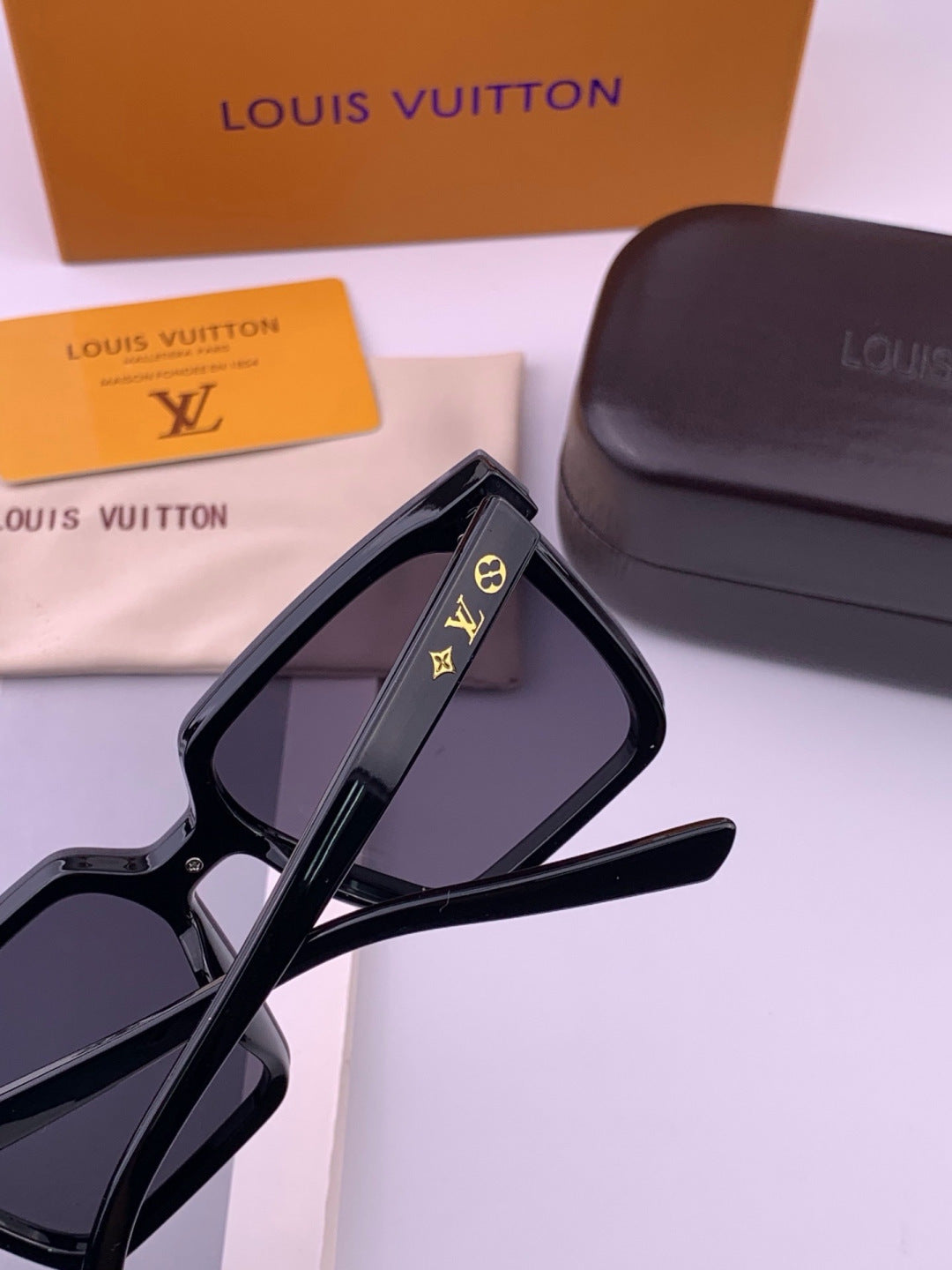 Louis Vuitton L6006 Oversized Black Lens Sunglasses for Men & Women - detail image 4