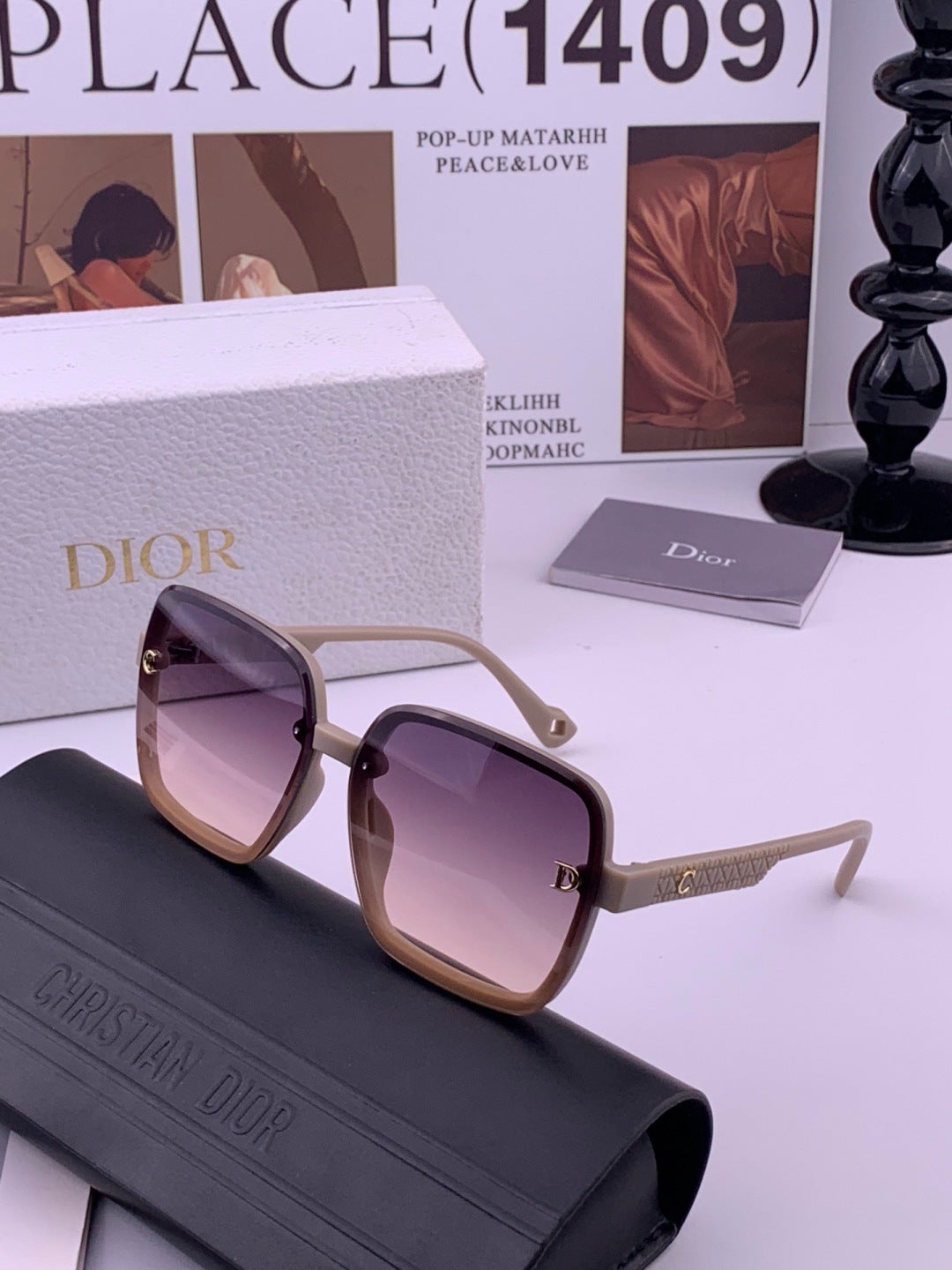 Louis Vuitton L37004 Oversized Purple Lens Sunglasses for Men & Women - detail image 2