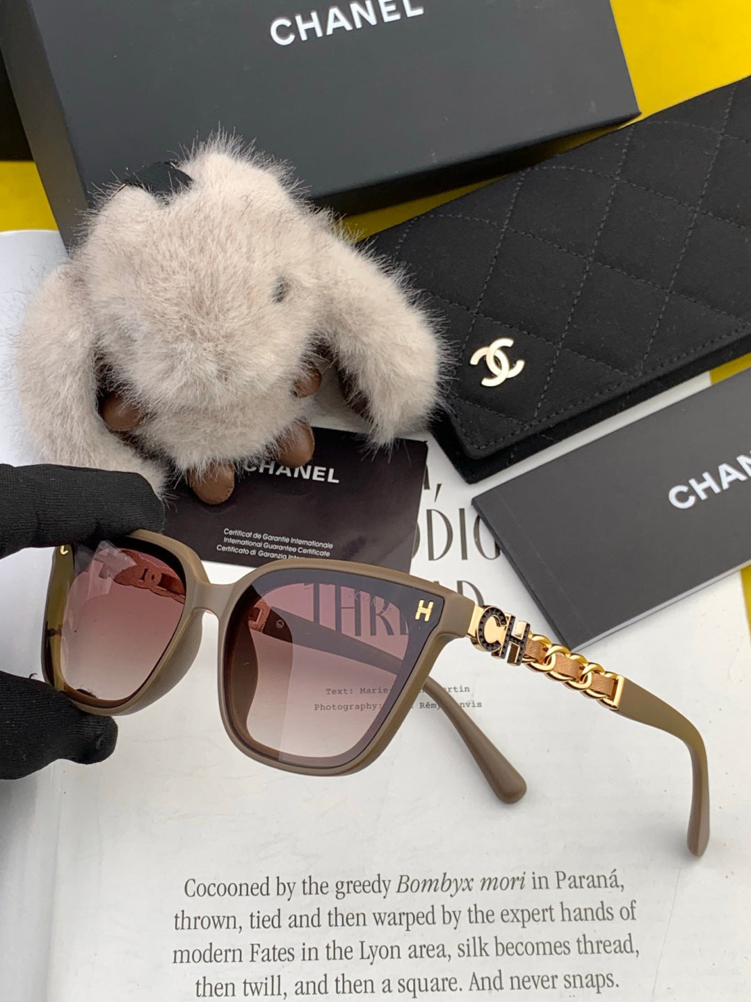 Chanel CH0303 Fashion Black Lens Sunglasses for Men & Women - detail image 3