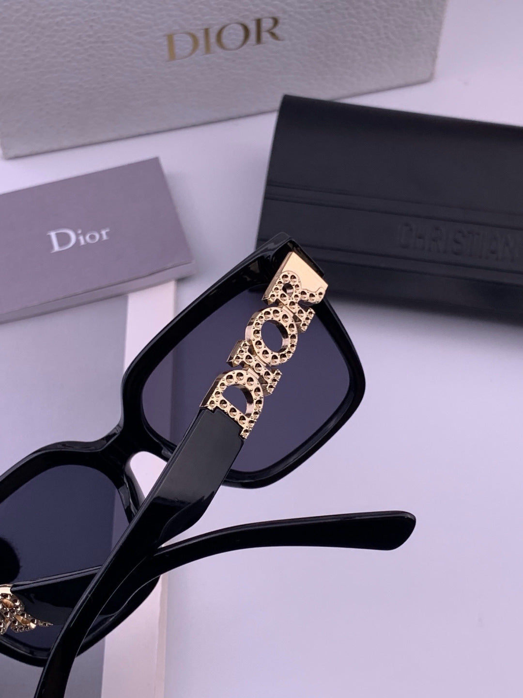 Dior D77000 Fashion Black Lens Sunglasses for Men & Women - 486867 - detail image 3