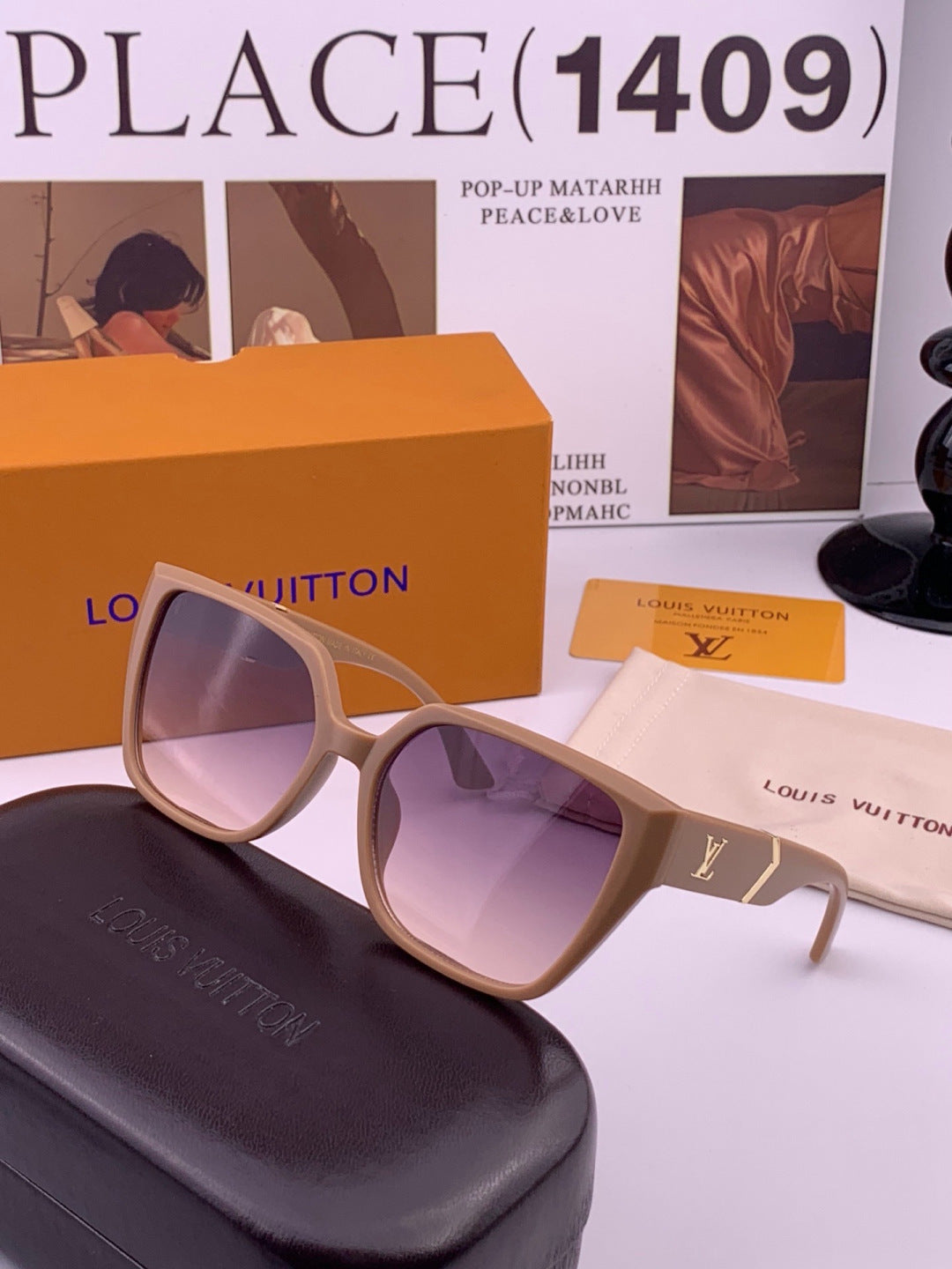 Louis Vuitton L77004 Oversized Purple Lens Sunglasses for Men & Women - 493214 - detail image 2