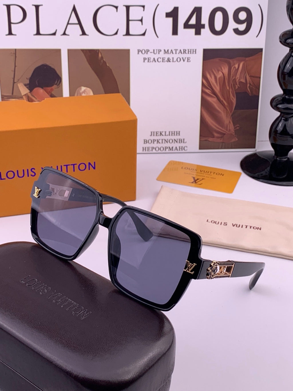 Louis Vuitton L77004 Oversized Blue Lens Sunglasses for Men & Women - detail image 2