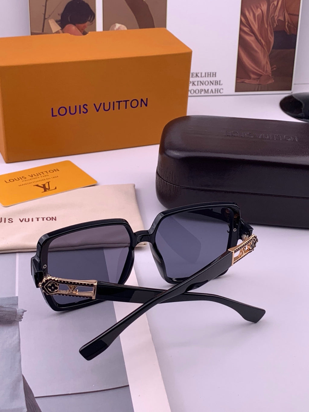Louis Vuitton L77004 Oversized Blue Lens Sunglasses for Men & Women - detail image 7