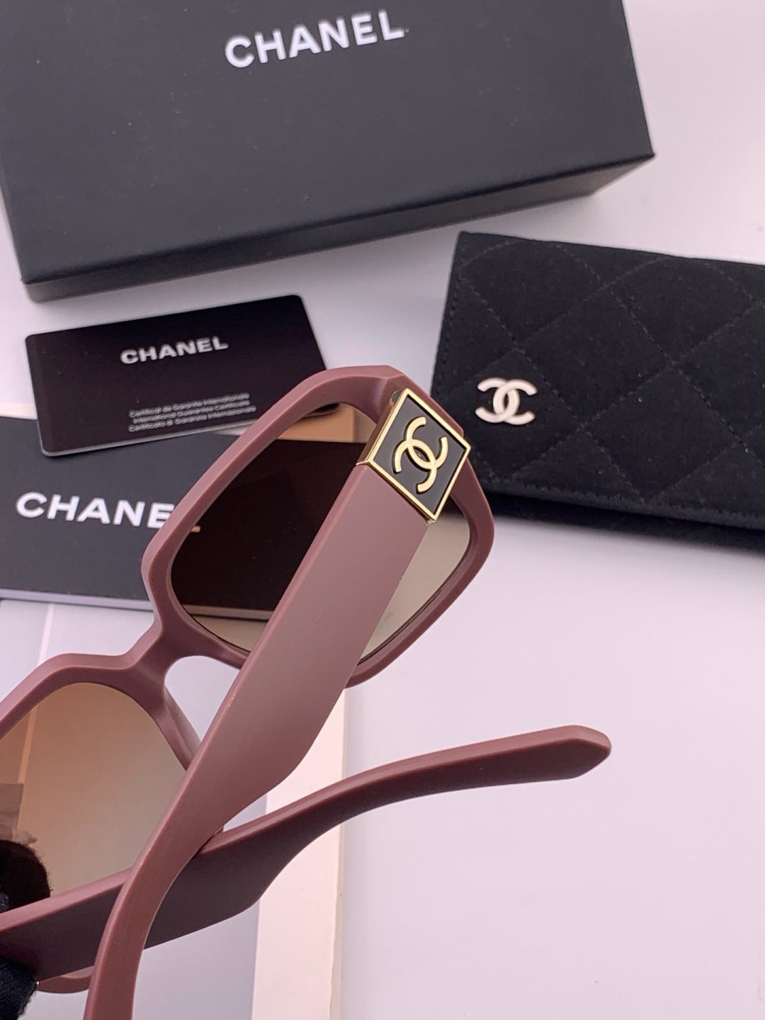 Chanel CH87004 Oversized Red Lens Sunglasses for Men & Women - 493588 - detail image 4