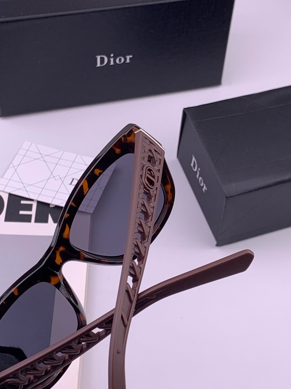Dior D7911 Polarized Square Black Lens Sunglasses for Men & Women - 486869 - detail image 5