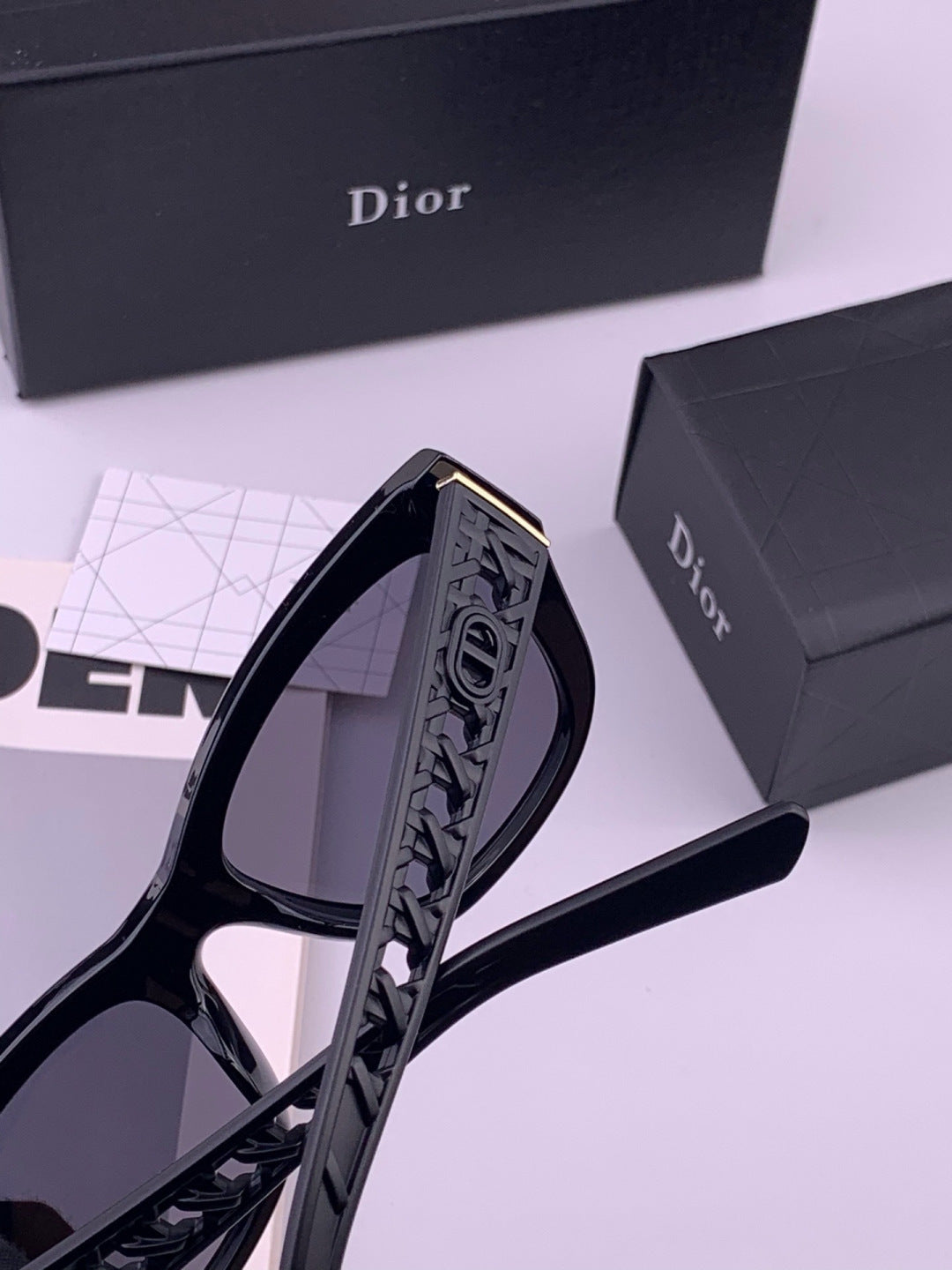 Dior D7911 Polarized Square Black Lens Sunglasses for Men & Women - detail image 3