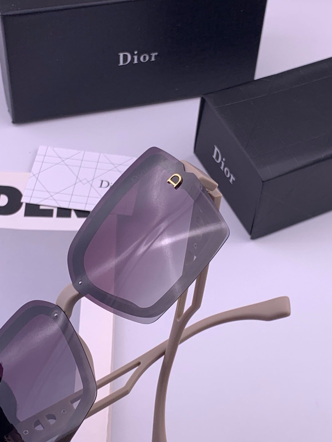 Dior D2292 Polarized Square Gold Lens Sunglasses for Men & Women - detail image 4