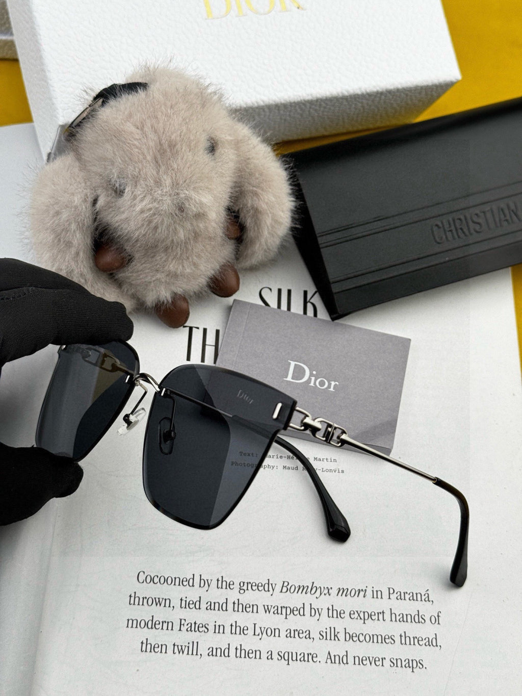 Dior CD4641 Polarized Rimless Gold Lens Sunglasses for Men & Women - detail image 4