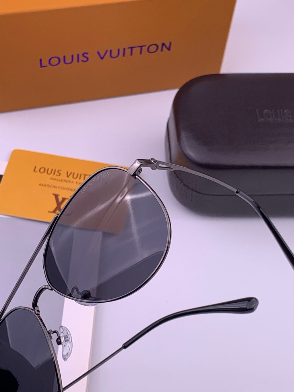 Louis Vuitton L5338 Polarized Aviator Brown Lens Sunglasses for Men & Women - detail image 5