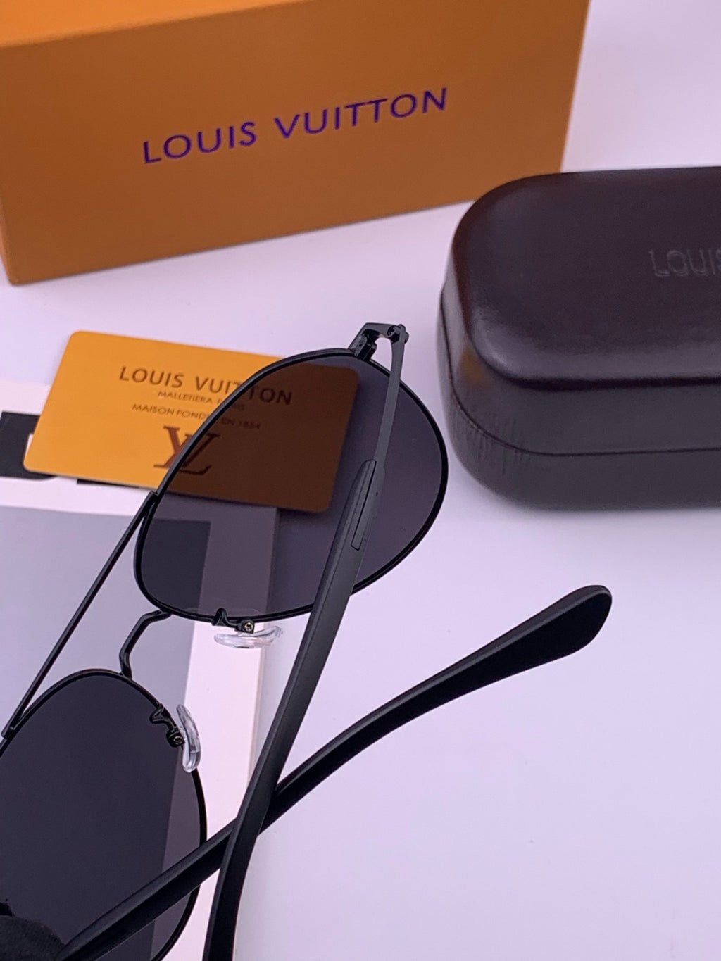 Louis Vuitton L8333 Polarized Aviator Black Lens Sunglasses for Men & - 493188 - detail image 5