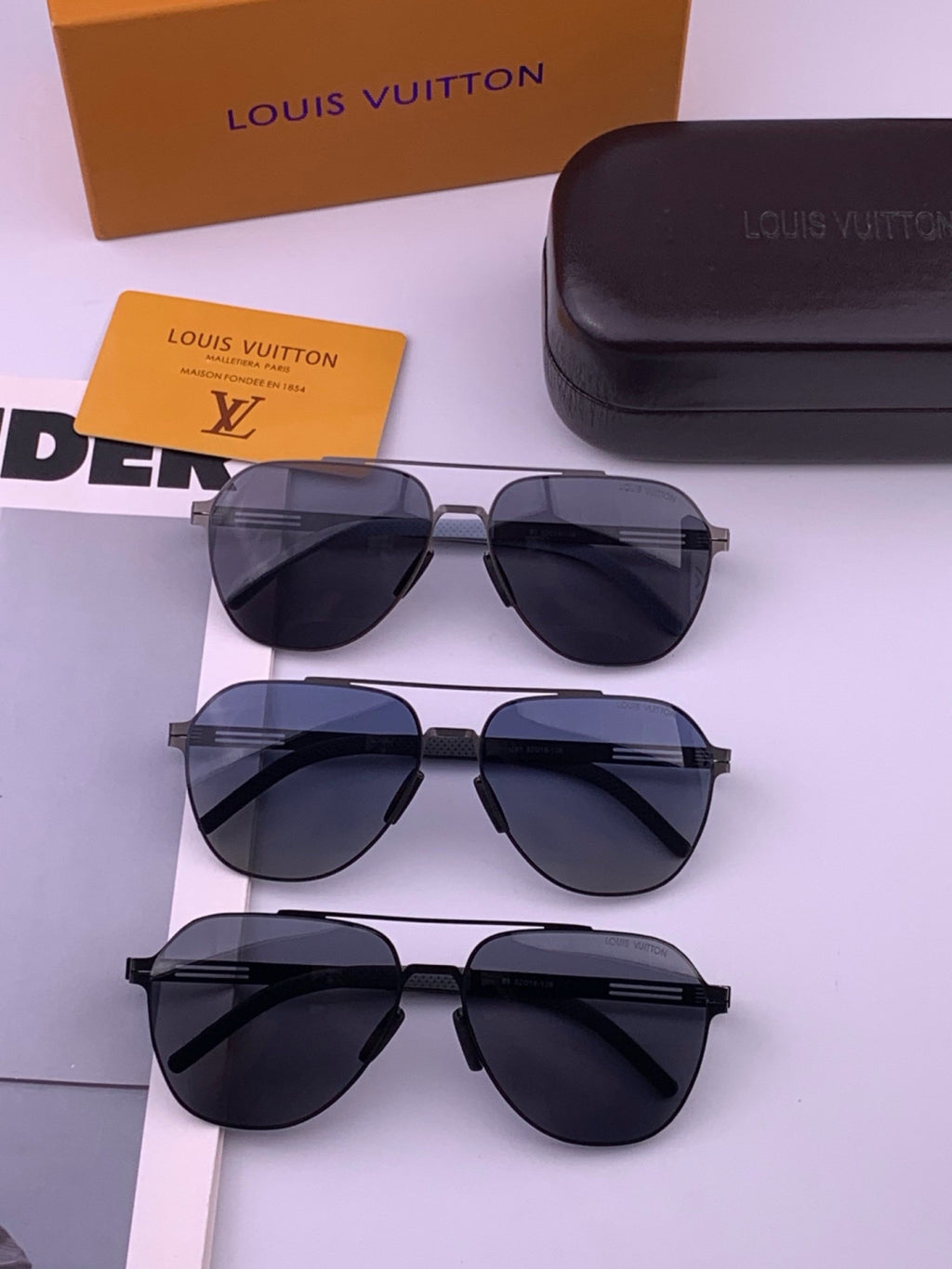 Louis Vuitton L18 Fashion Gold Lens Sunglasses for Men & Women - 493194 - detail image 7