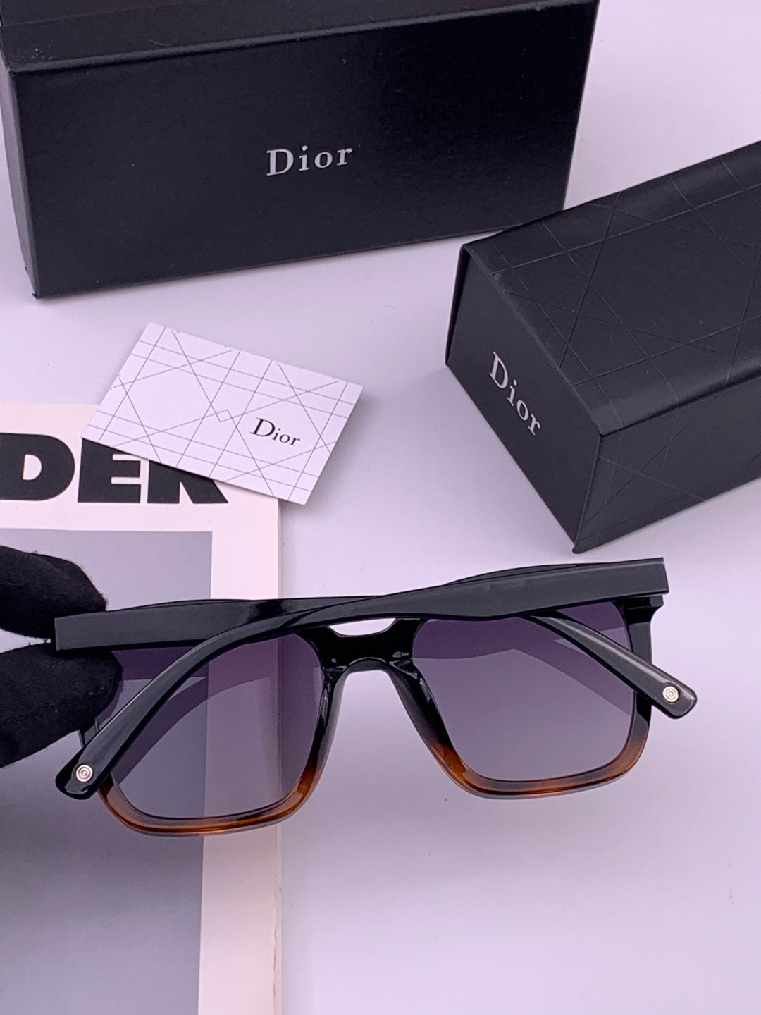 Gucci G752 Polarized Square Brown Lens Sunglasses for Women - detail image 4