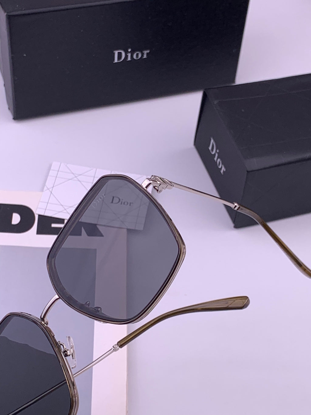 Dior D7635 Polarized Fashion Brown Lens Sunglasses for Men & Women - detail image 3