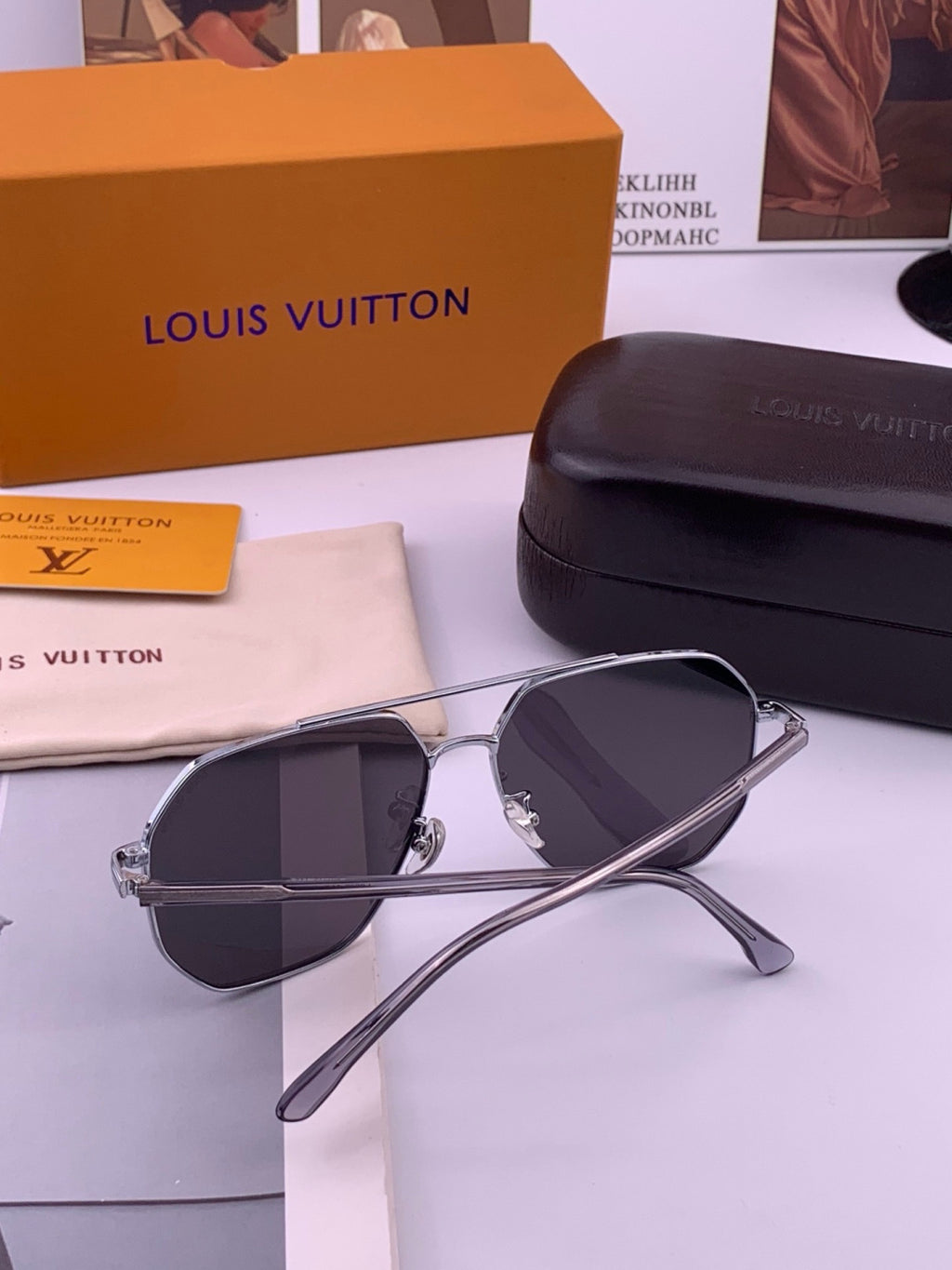 Louis Vuitton L8863 Polarized Aviator Black Lens Sunglasses for Men & Women - detail image 7