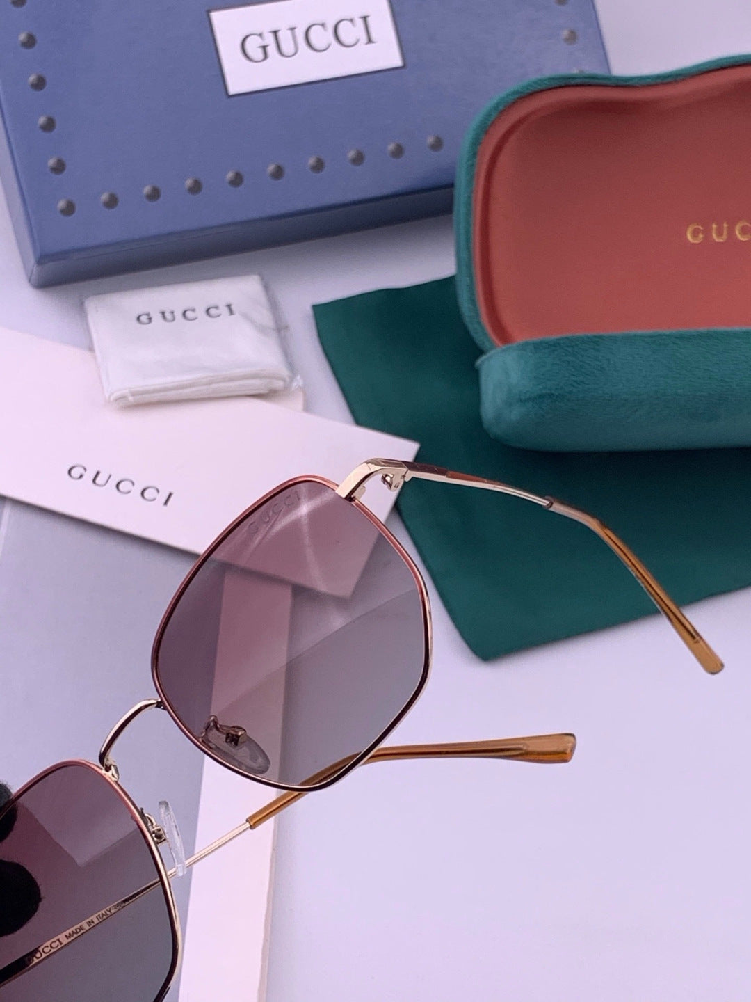 Gucci G9810 Polarized Oversized Black Lens Sunglasses for Men & Women - 493374 - detail image 3