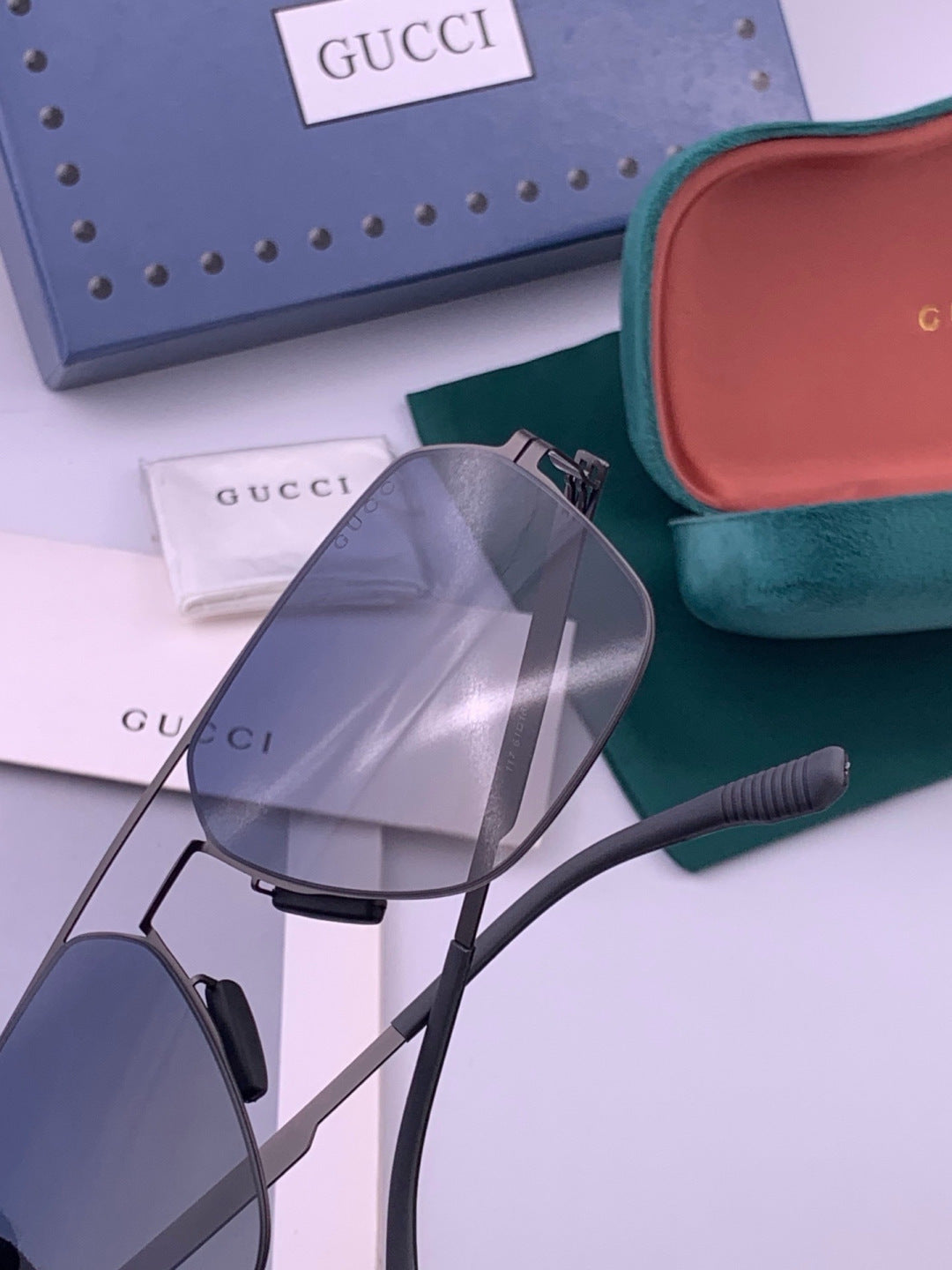 Gucci G711 Polarized Fashion Brown Lens Sunglasses for Men & Women - detail image 4
