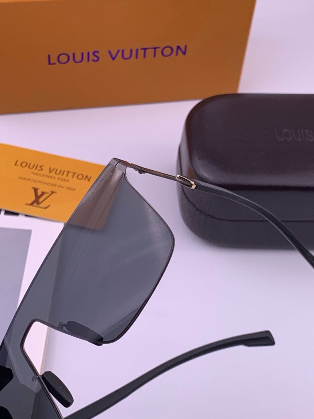 Louis Vuitton L016 Fashion Black Lens Sunglasses for Men & Women - detail image 3