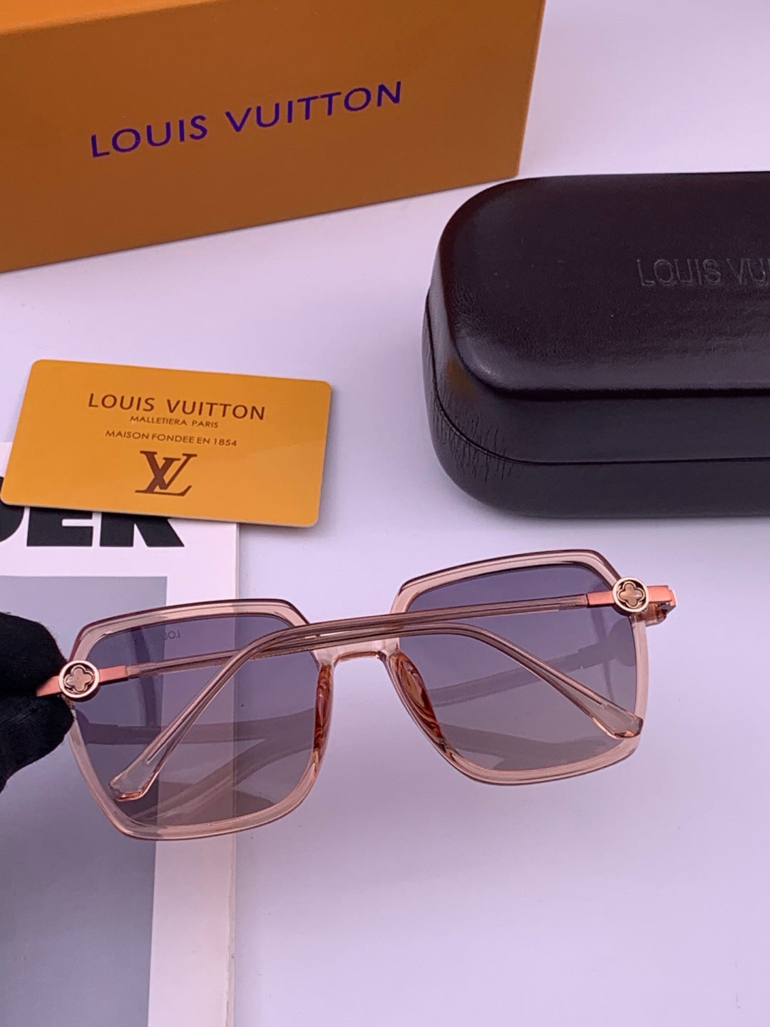 Louis Vuitton Polarized Square Brown Lens Sunglasses for Men & Women - 486247 - detail image 4
