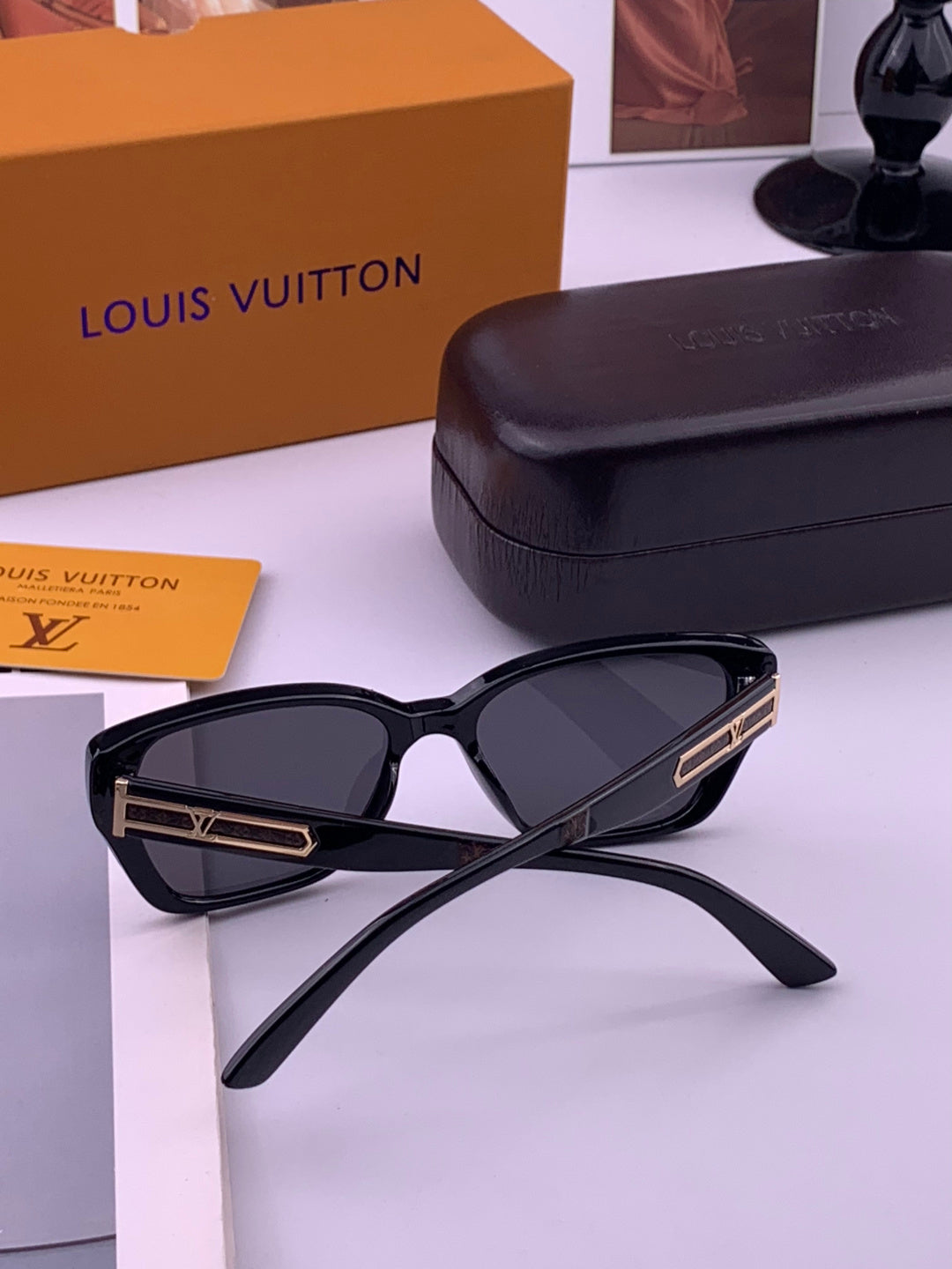 Louis Vuitton L0552 Square Brown Lens Sunglasses for Men & Women - detail image 3