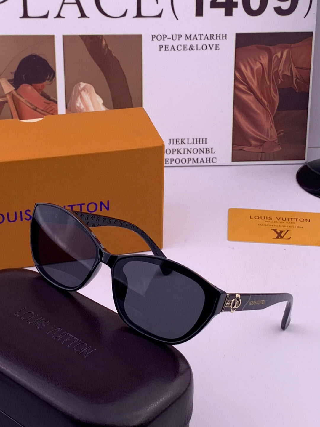 Louis Vuitton L2552 Square Black Lens Sunglasses for Men & Women - detail image 2