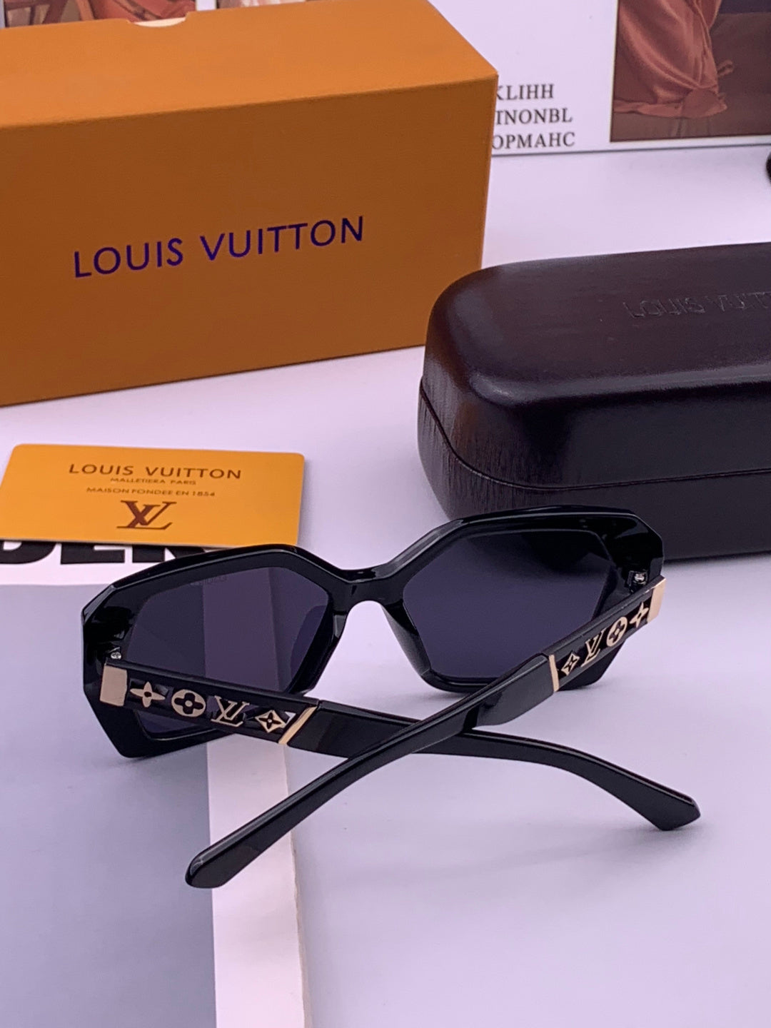Louis Vuitton L5230 Square Black Lens Sunglasses for Men & Women - detail image 5