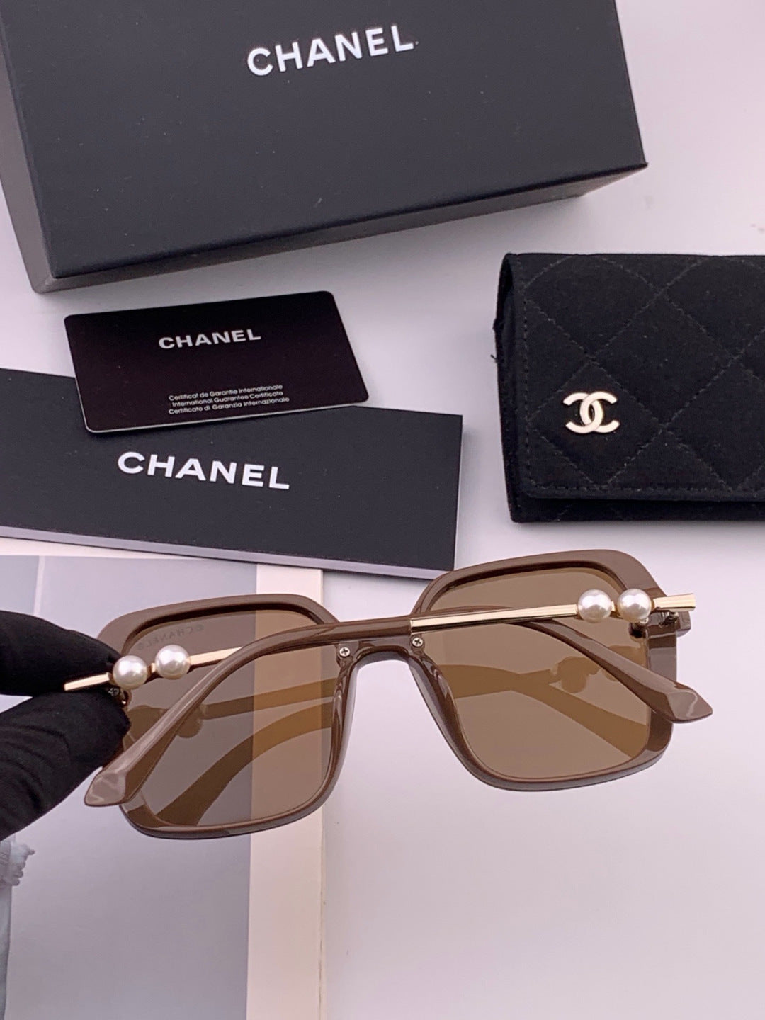 Chanel CH1910 Polarized Oversized Gold Lens Sunglasses for Men & Women - detail image 6