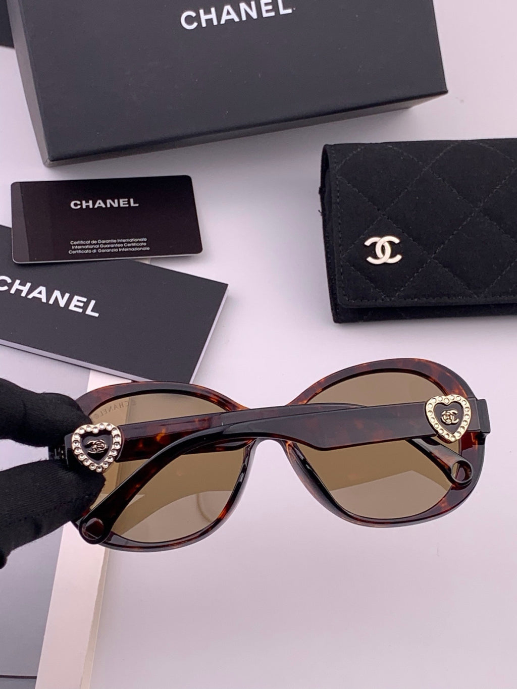Chanel CH6788 Polarized Oversized Black Lens Sunglasses for Men & Women - detail image 4
