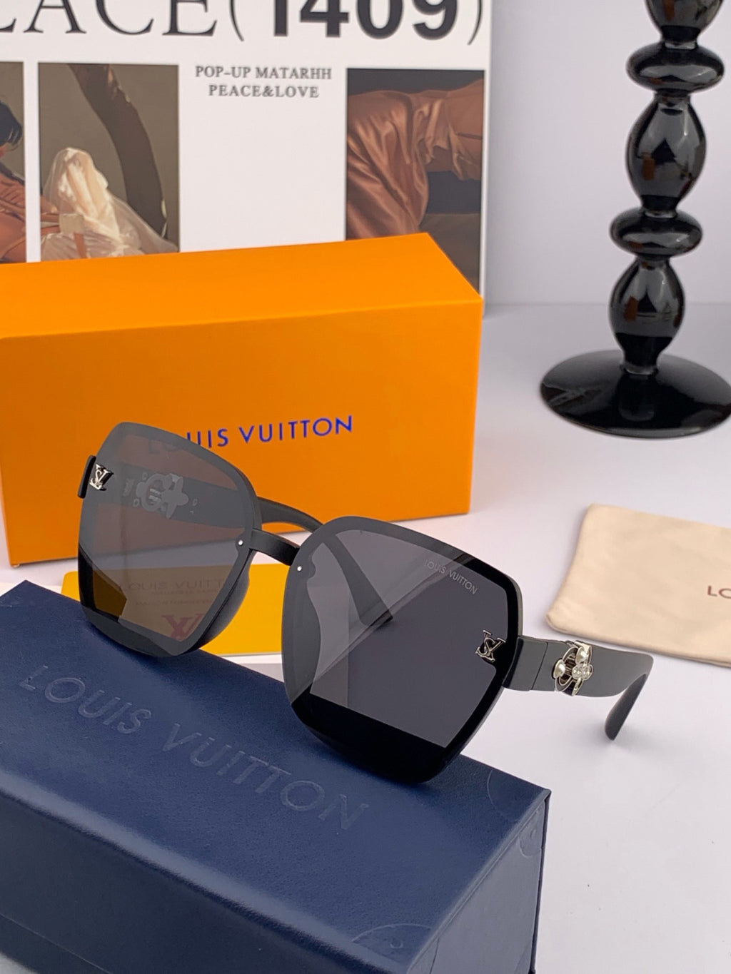 Louis Vuitton L4991 Polarized Square Gold Lens Sunglasses for Men & Women - detail image 3
