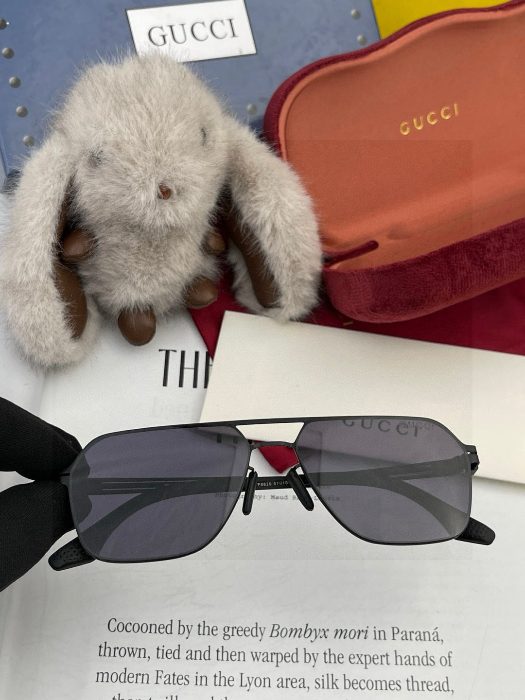 Gucci G0862 Fashion Gold Lens Sunglasses for Men & Women - 493304