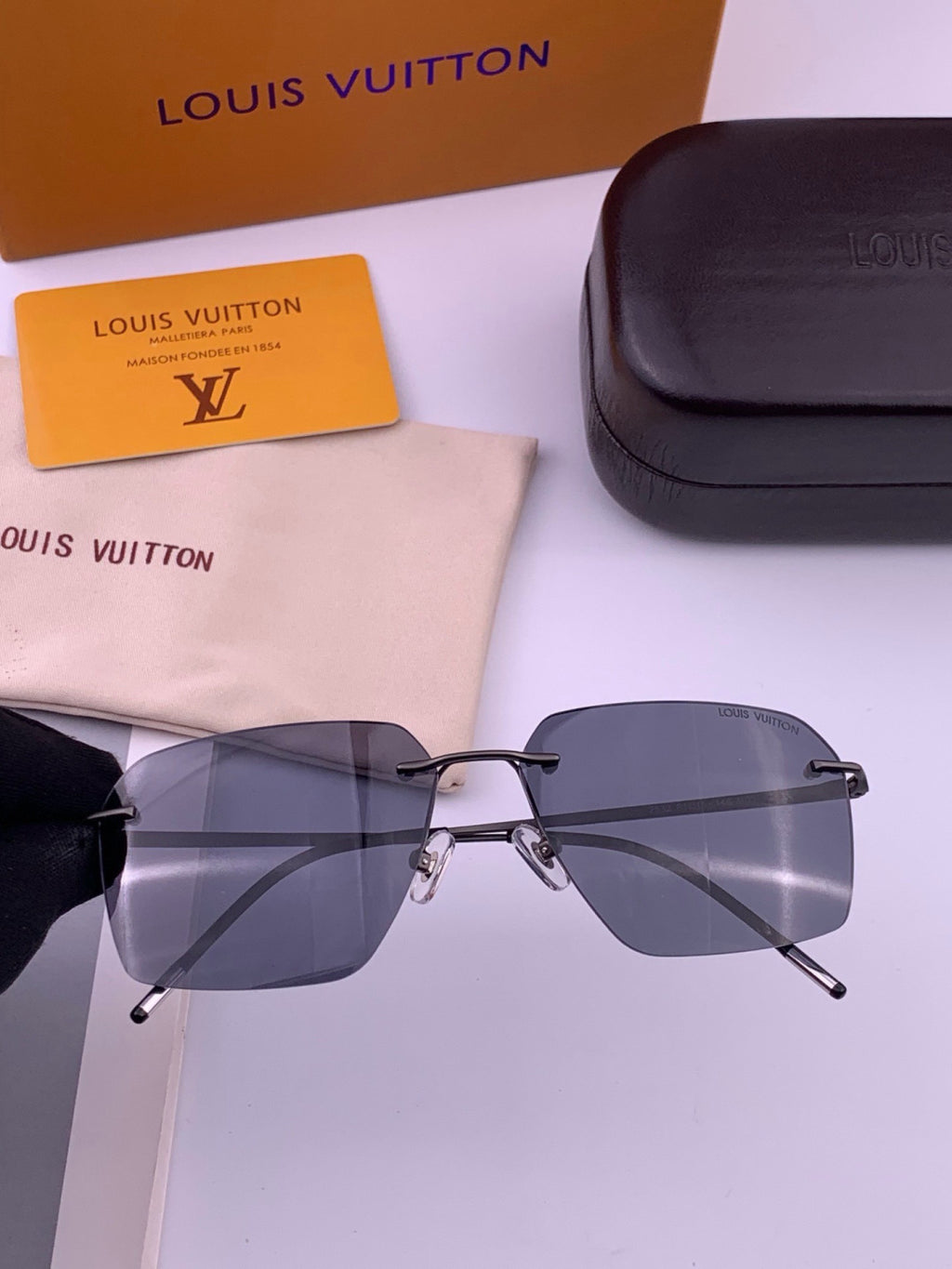 Louis Vuitton L2253 Polarized Aviator Blue Lens Sunglasses for Men - detail image 3