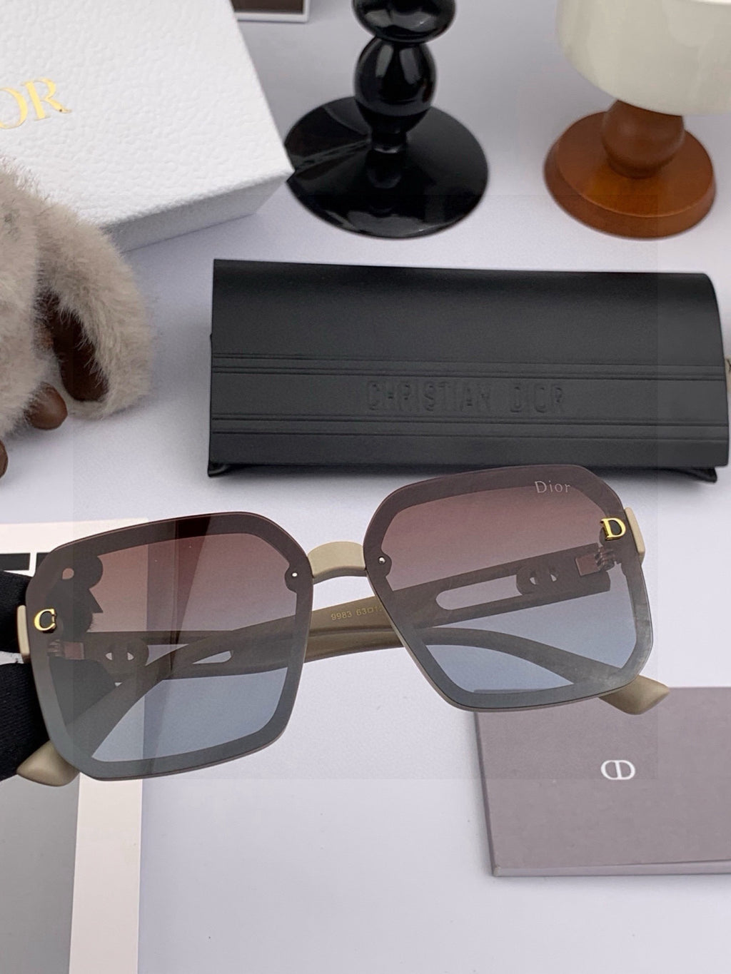 Dior CD3998 Polarized Fashion Red Lens Sunglasses for Men & Women - detail image 2
