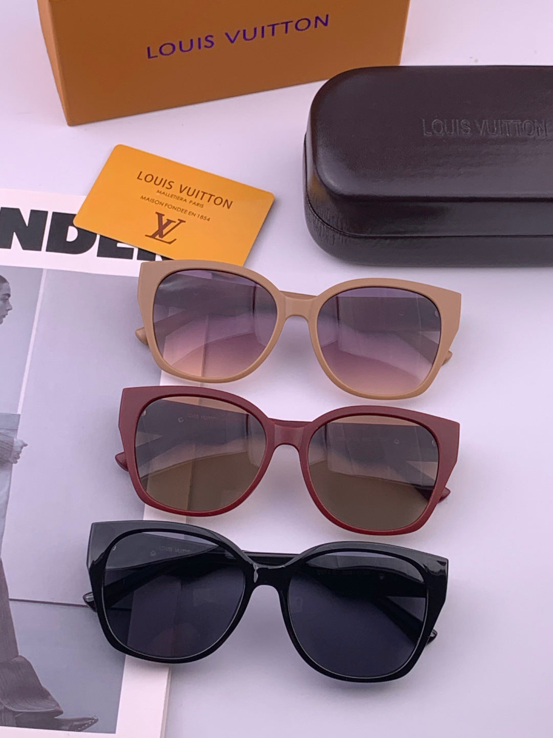 Louis Vuitton L27001 Square Black Lens Sunglasses for Men & Women - 486110 - detail image 7